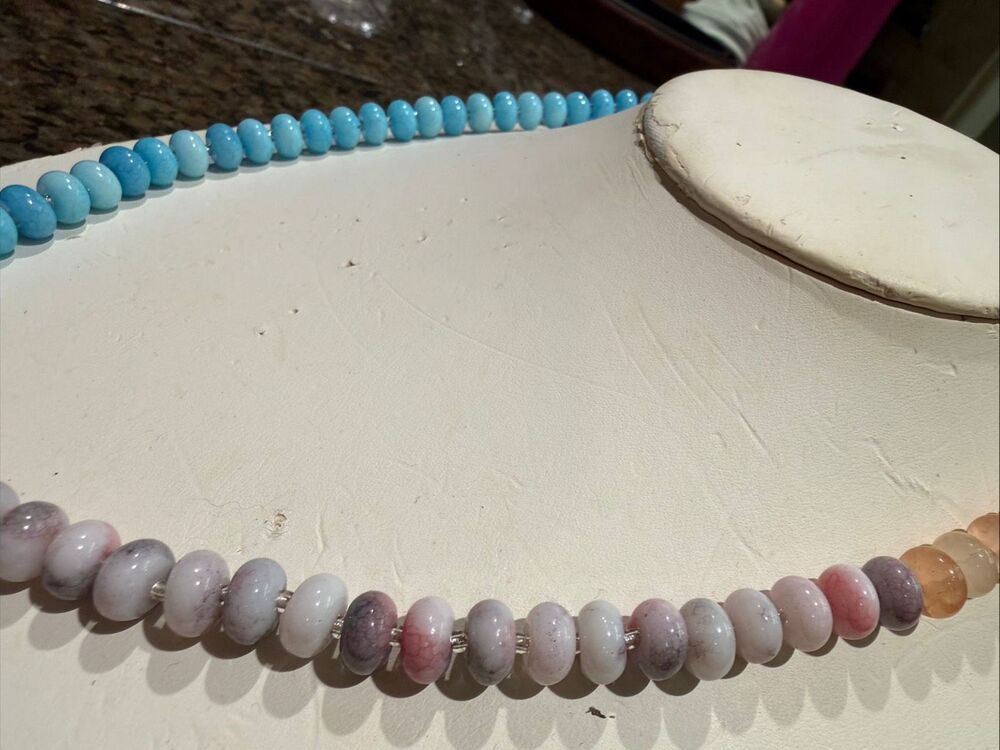 NWOT boutique beaded necklace - Picture 5 of 7